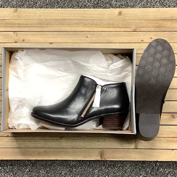 New Vionic Jolene Black Boot - Picture 2 of 2